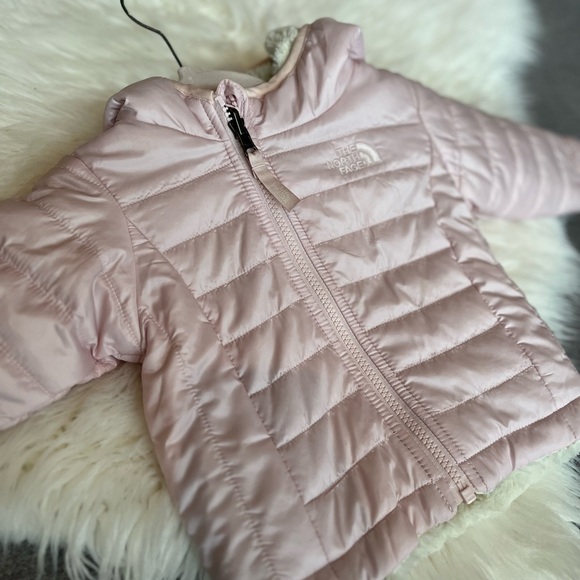 North Face baby pink puffer coat Sz 3-6mo - Picture 6 of 6